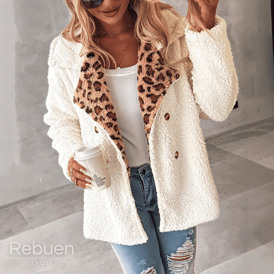 Casaco Lorayne - Forrado com Detalhe Interno Estampado e Acabamento Peluciado