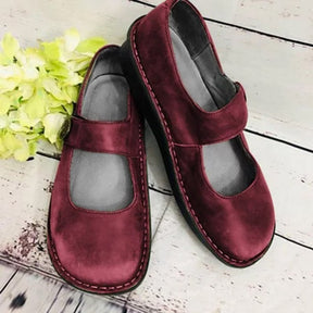 Elegantes sapatos femininos com adornos