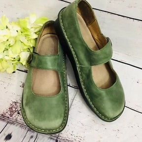 Elegantes sapatos femininos com adornos