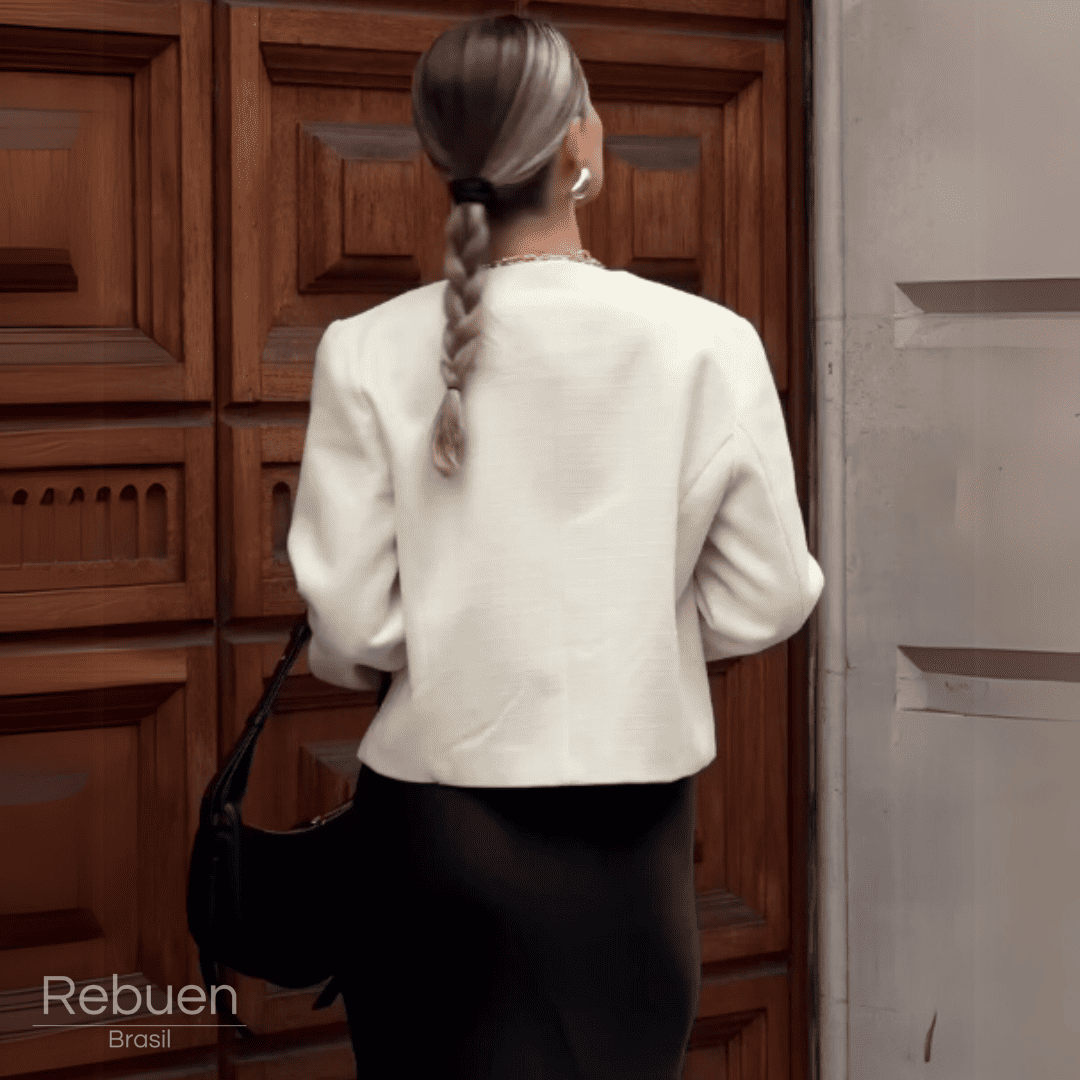 Blazer Feminino Giullia com Botões Elegantes e Caimento Alfaiatado