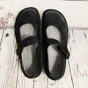 Elegantes sapatos femininos com adornos