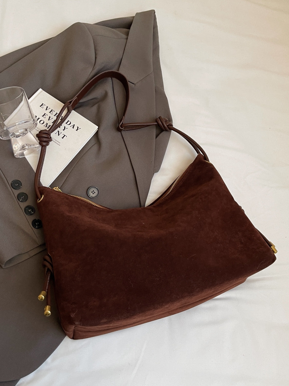Bolso grande de camurça
