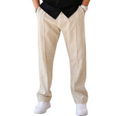 Cómodo pantalón de corte ancho para homem, confeccionado em um material leve e arejado