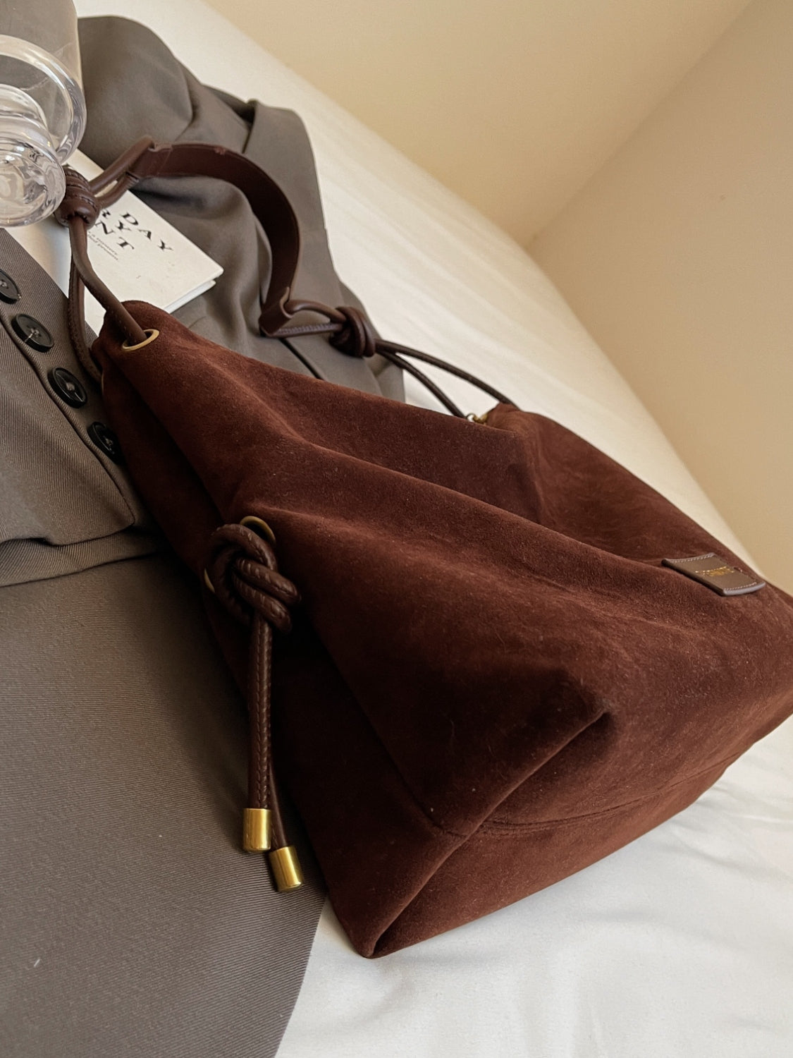 Bolso grande de camurça