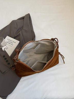 Bolso grande de camurça