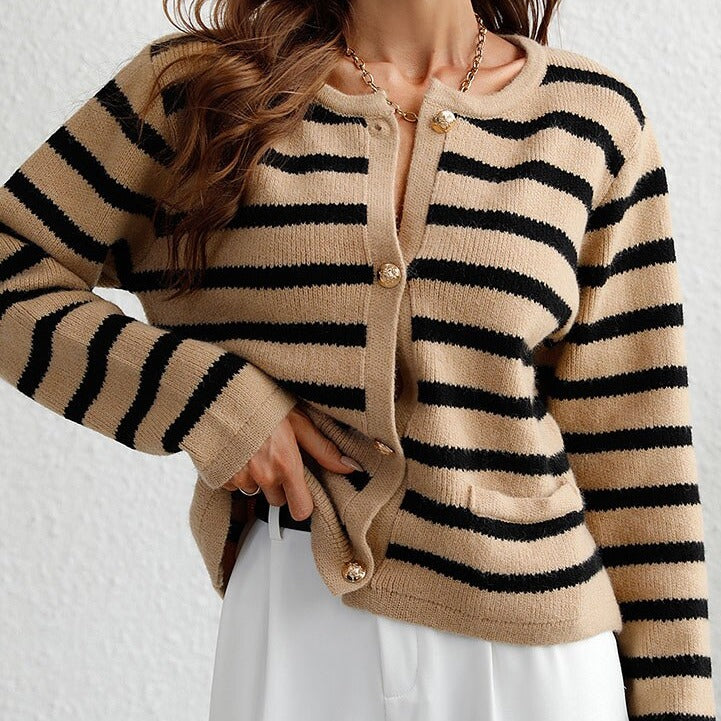 Karole - Rebeca de inverno elegante e descontraída